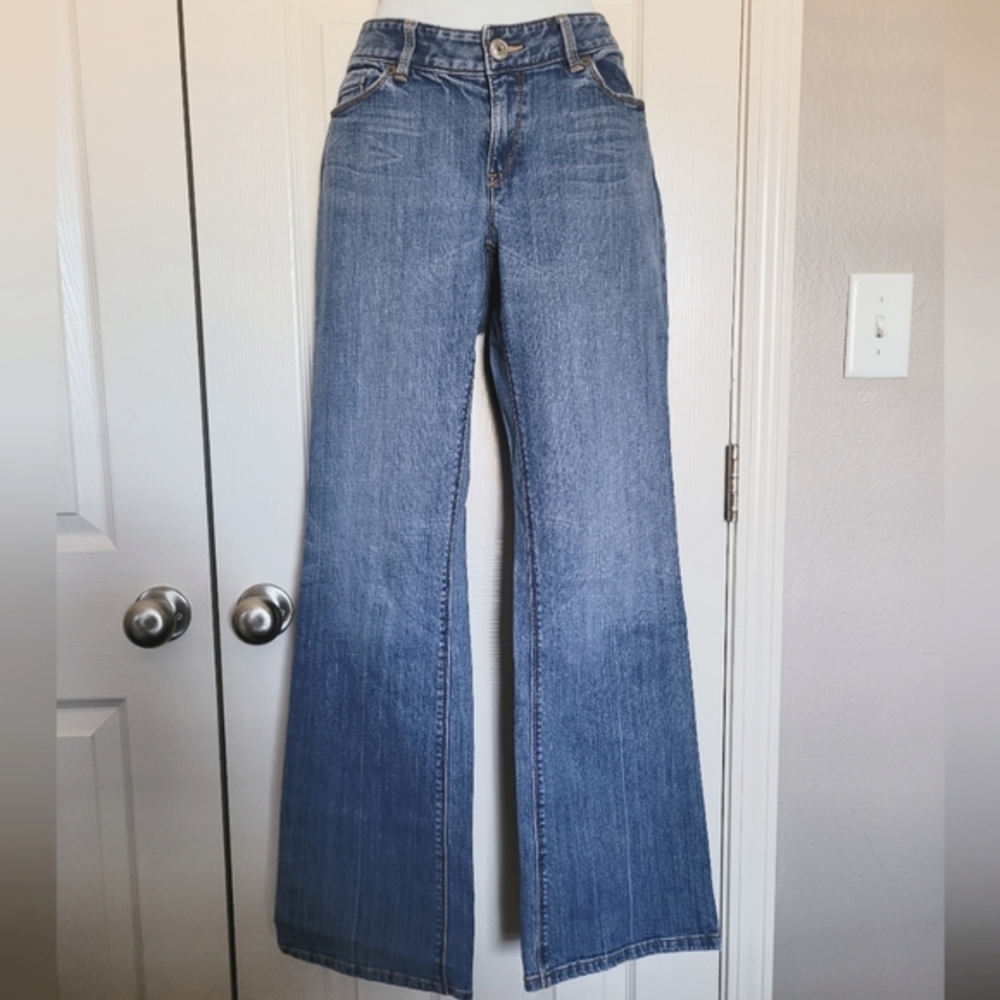Loft Curvy Boot Jeans - Sz 8. Blue, EUC
